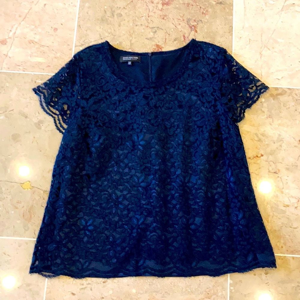 Lace navy short sleeve top💙💙 - Picture 1 of 5